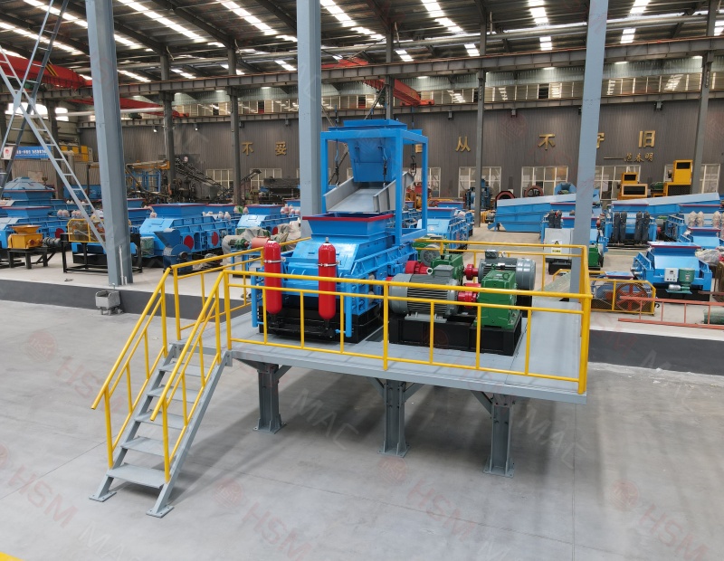 輥壓制砂機(jī) 