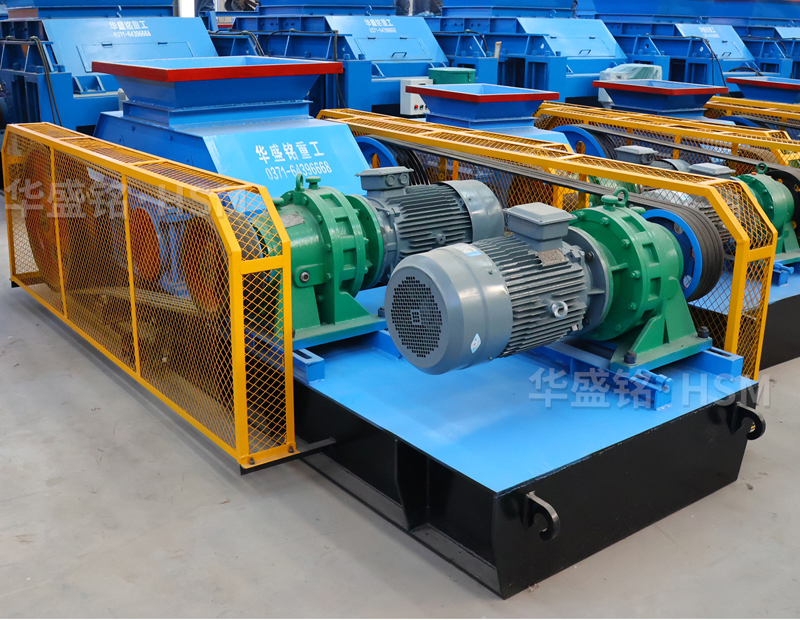 破碎石膏料用雙齒輥破碎機怎么樣？華盛銘破碎機廠家實力如何？